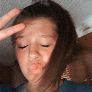 Meet your Posher, Mae